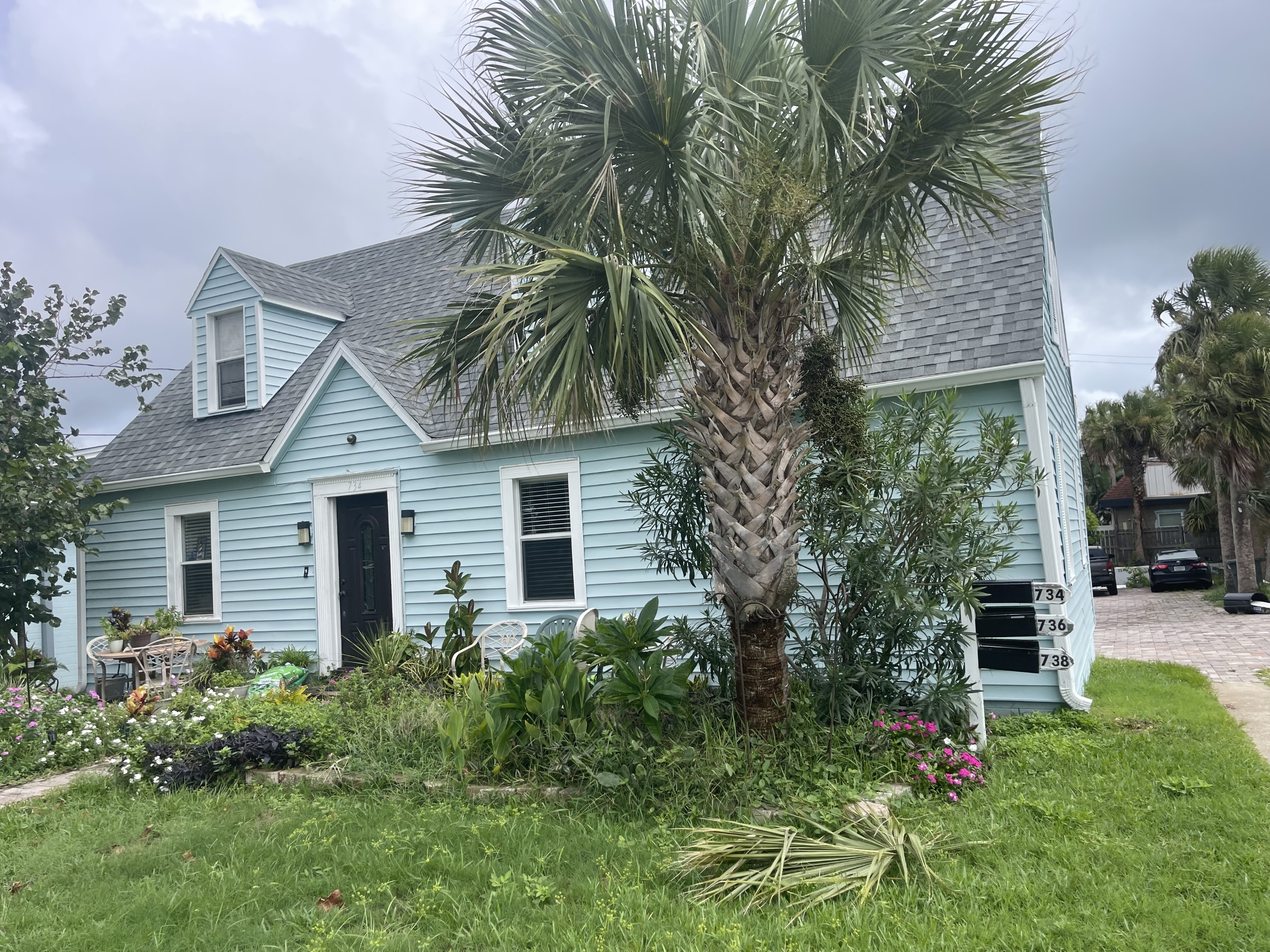 738 North Grandview Avenue - 738
